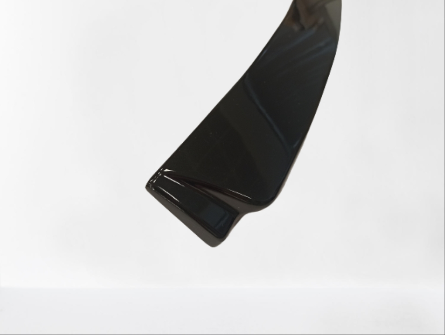 5 SERISI E60 2003-2010 CAMÜSTÜ SPOILER - PIANO BLACK (PARLAK SIYAH) 