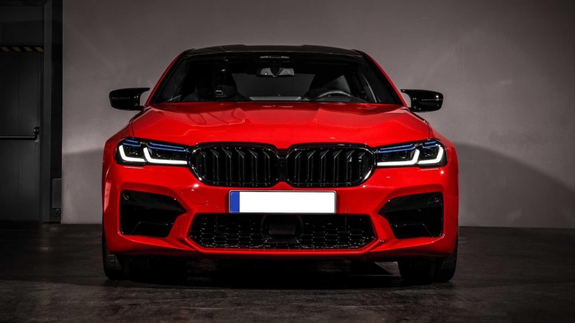 5 SERISI G30  2020+ IÇIN UYUMLU M5 GÖRÜNÜM ÇIFT ÇIZGI BÖBREK (MAKYAJLI KASA)