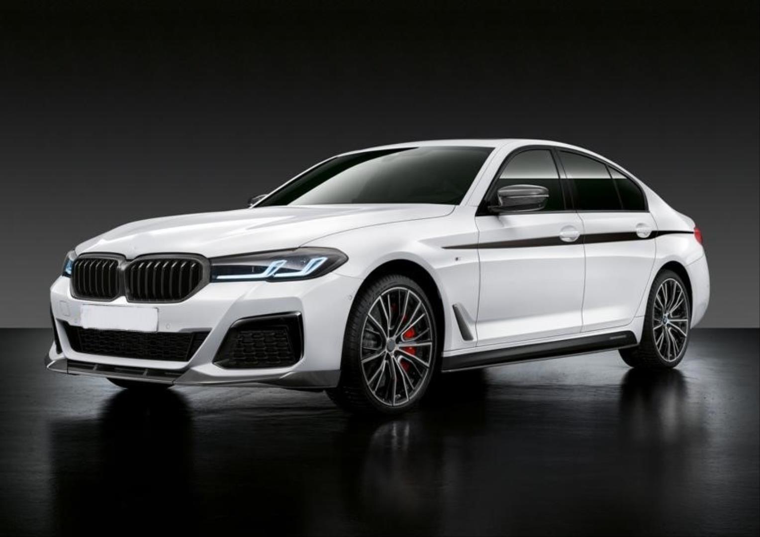 5 SERISI G30 2021+ IÇIN UYUMLU LCI M5  BODY KIT + PANJUR  