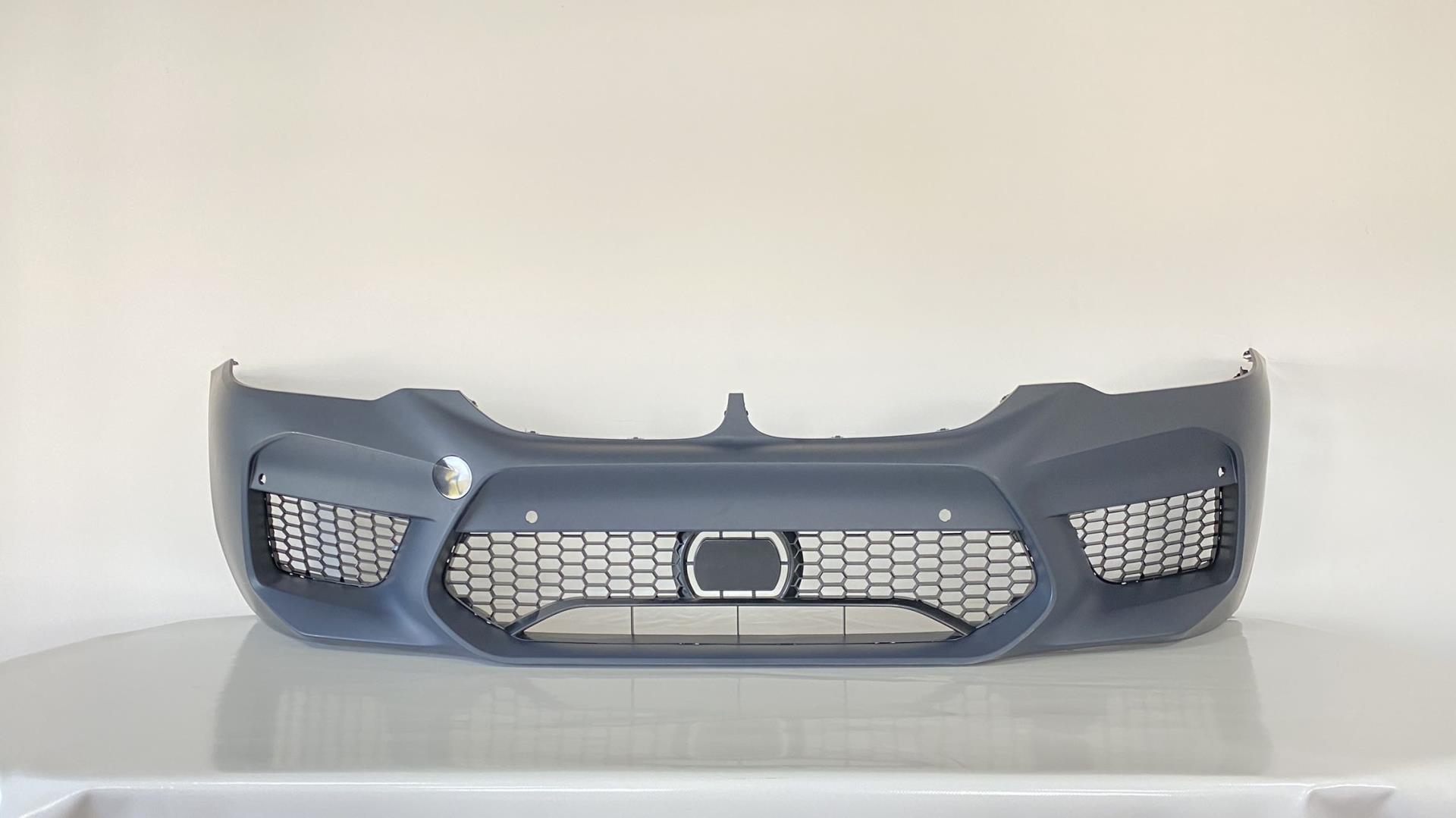 5 SERISI G30 IÇIN UYUMLU M5 GÖRÜNÜM BODY KIT (Panjur Dahil)
