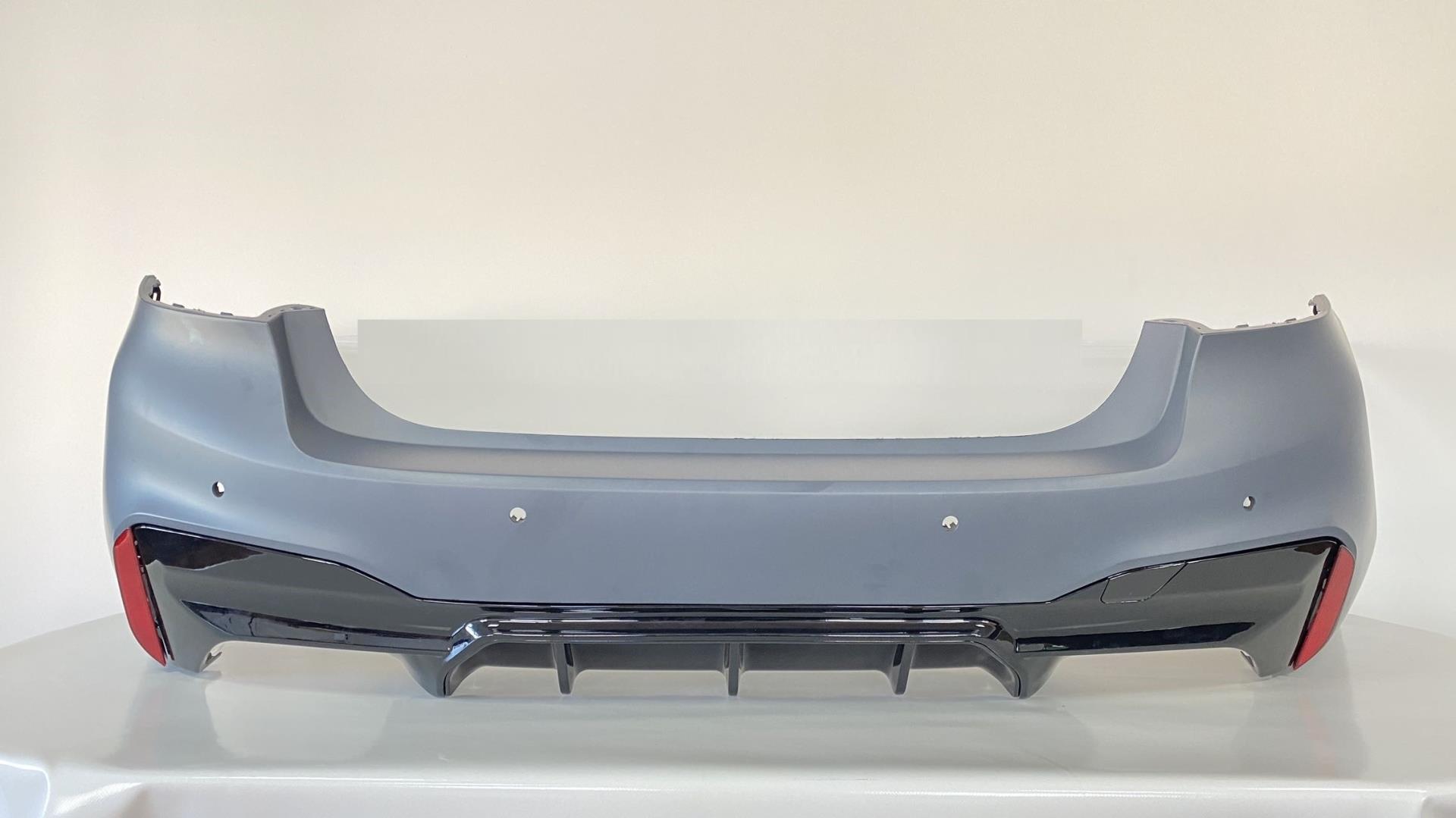 5 SERISI G30 IÇIN UYUMLU M5 GÖRÜNÜM BODY KIT (Panjur Dahil)