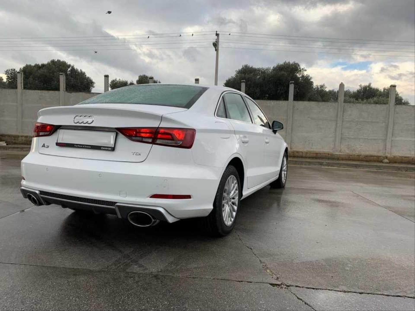 A3 2013-2016 SEDAN IÇIN UYUMLU RS3 DIFUZOR