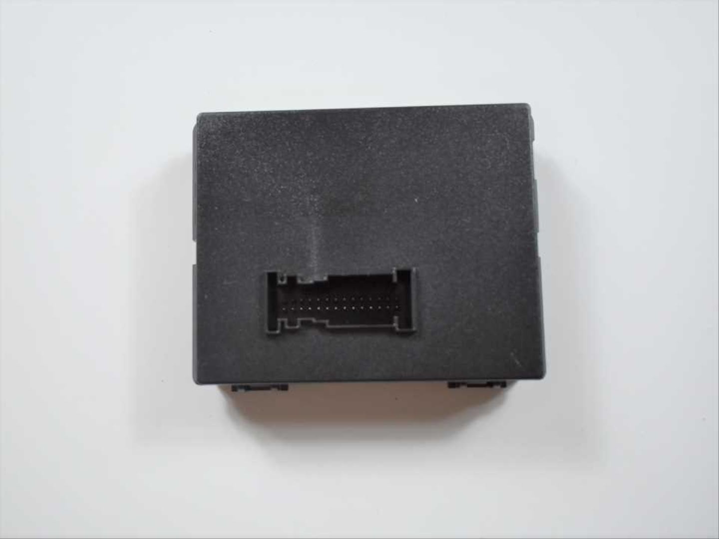 A4 17-19 / Q5 18-19 IÇIN UYUMLU ANAHTARSIZ GIRIS (KEYLESS)