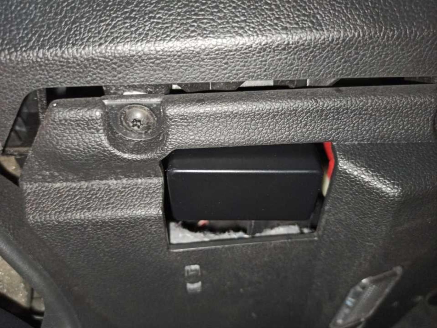 A4 2009-2016 IÇIN UYUMLU OTOMATİK CAM KAPATMA MODÜLÜ OBD