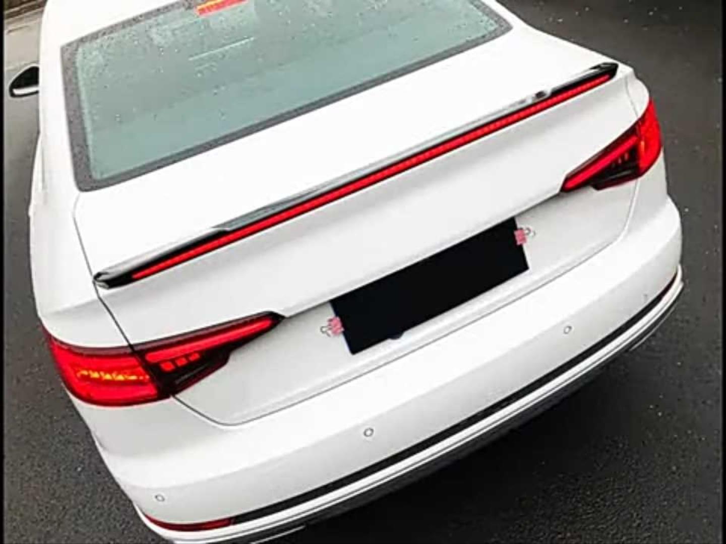 A4 2016-2019 IÇIN UYUMLU LED SPOILER PIANO BLACK (PARLAK SIYAH) 