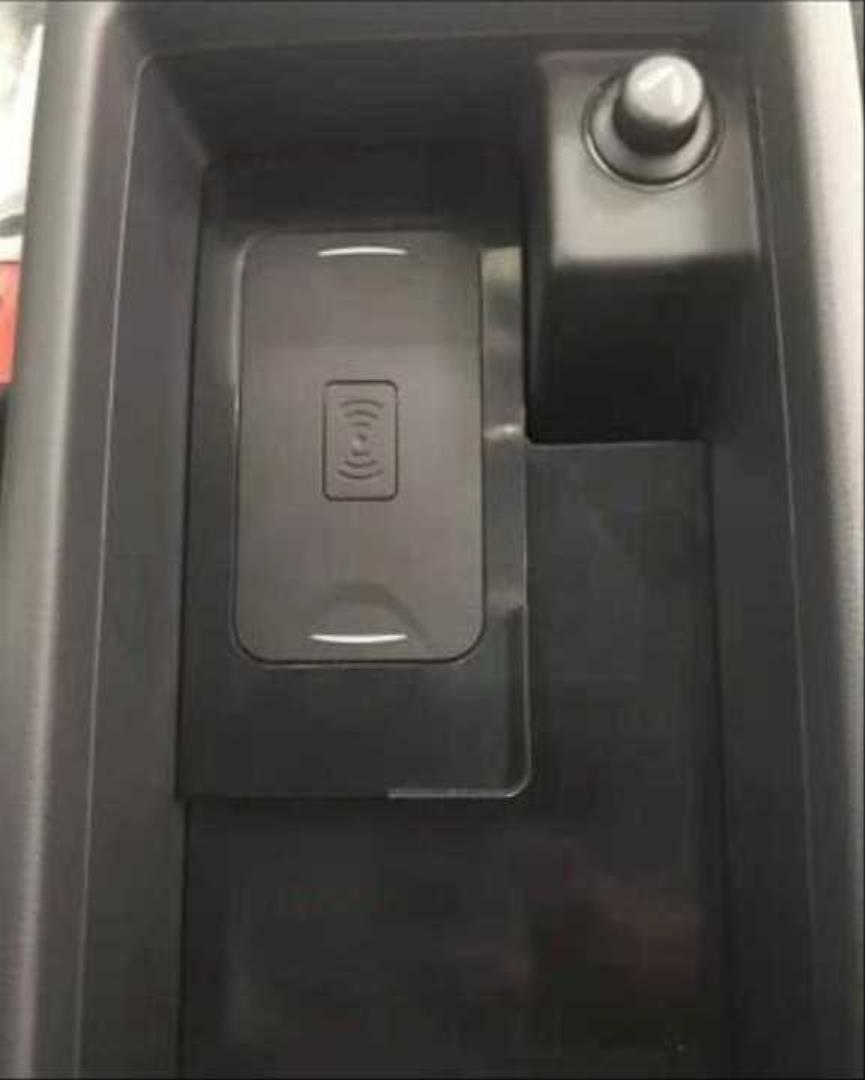 A4 2016-2019 IÇIN UYUMLU TELEFON SARJ KITI