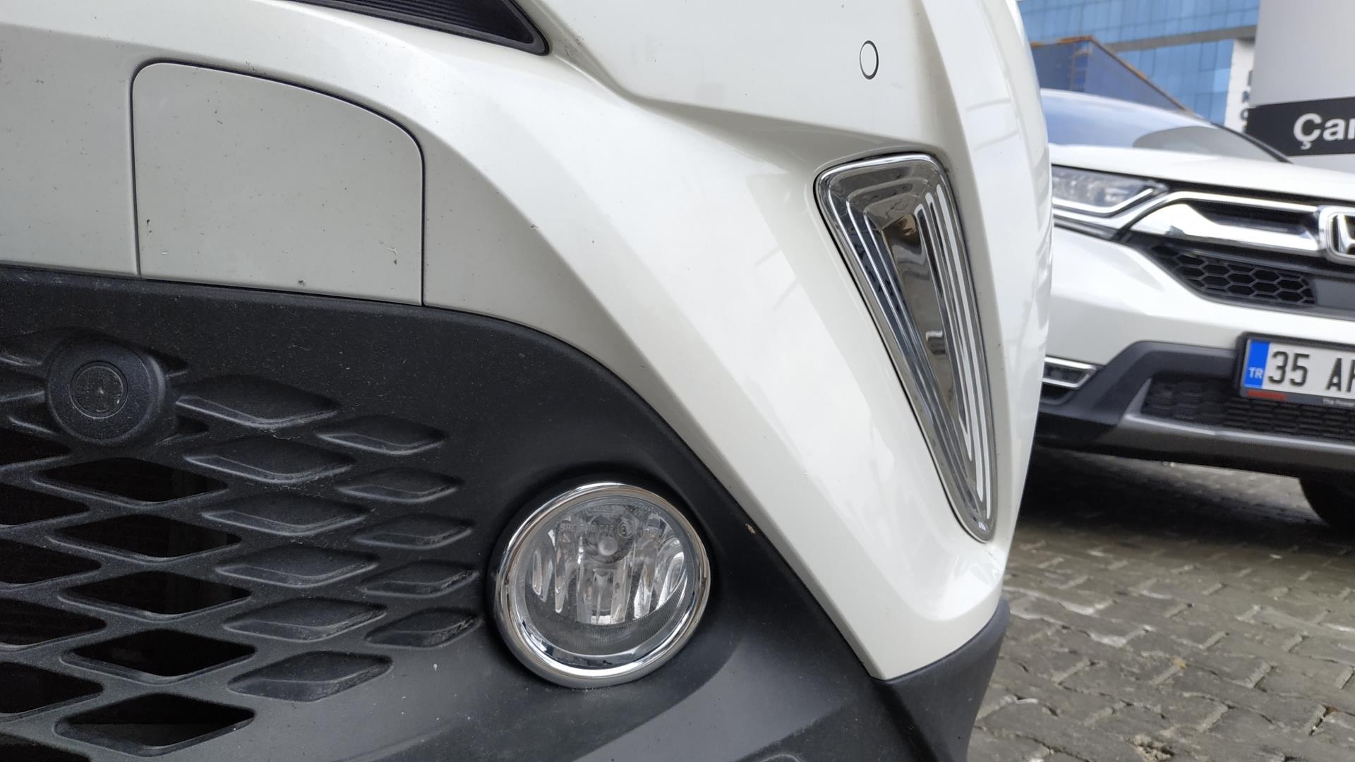 C-HR 2016-2019 IÇIN UYUMLU ÖN SIS HALKA KAPLAMA NIKELAJ