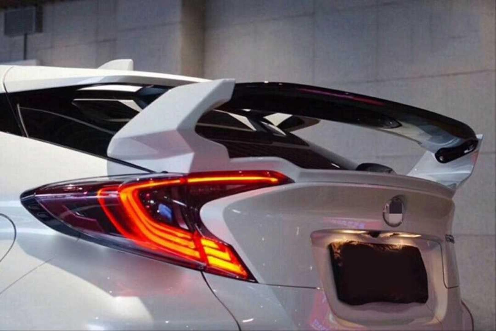 C-HR 2016-2019 IÇIN UYUMLU YÜKSEK SPOILER  