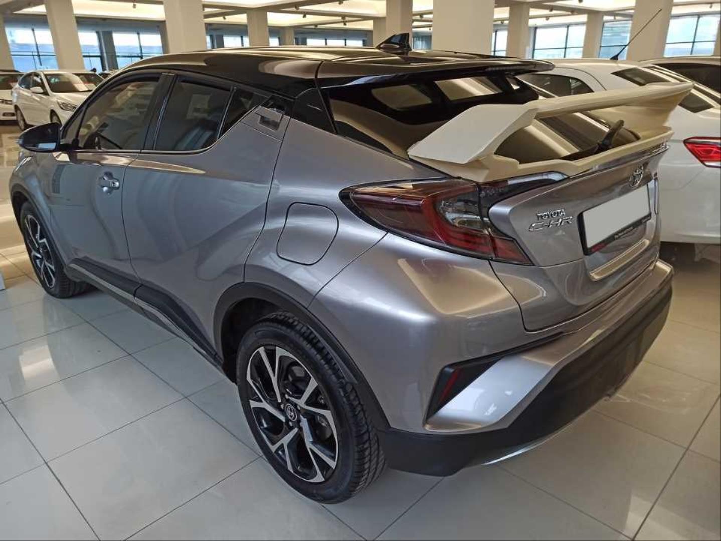 C-HR 2016-2019 IÇIN UYUMLU YÜKSEK SPOILER  