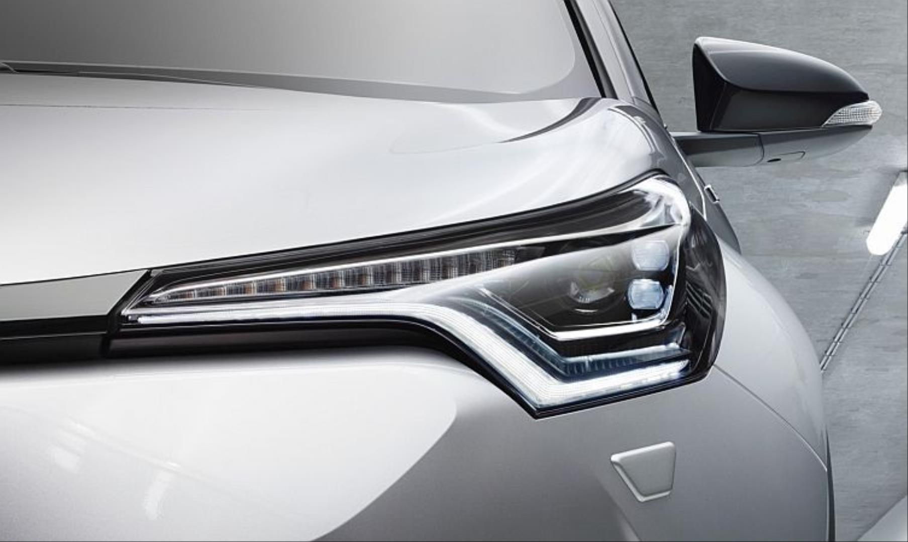 C-HR 2018+ UYUMLU ANIMASYONLU LED FAR