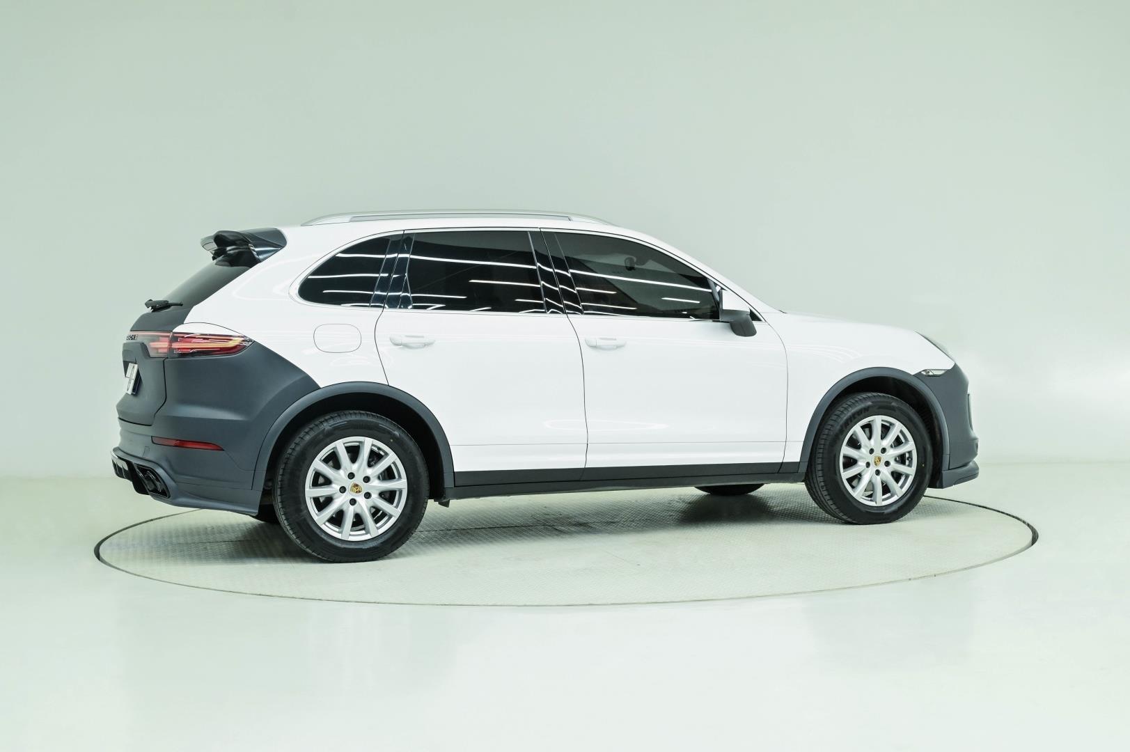CAYENNE 2011-2014 IÇIN UYUMLU IÇIN 2019+ BAGAJ FACELIFT  