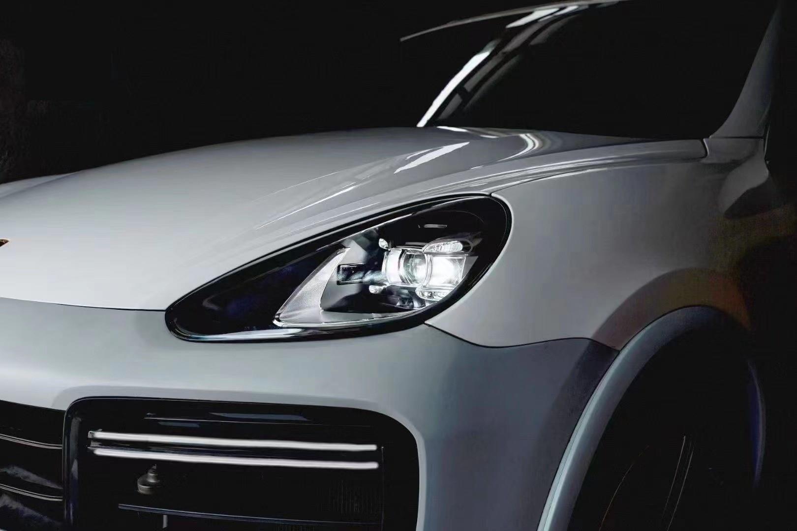 CAYENNE 2014-2017 IÇIN  FACELIFT 2018+ TURBO IÇIN UYUMLU BODY KIT (Farlar Dahil)  