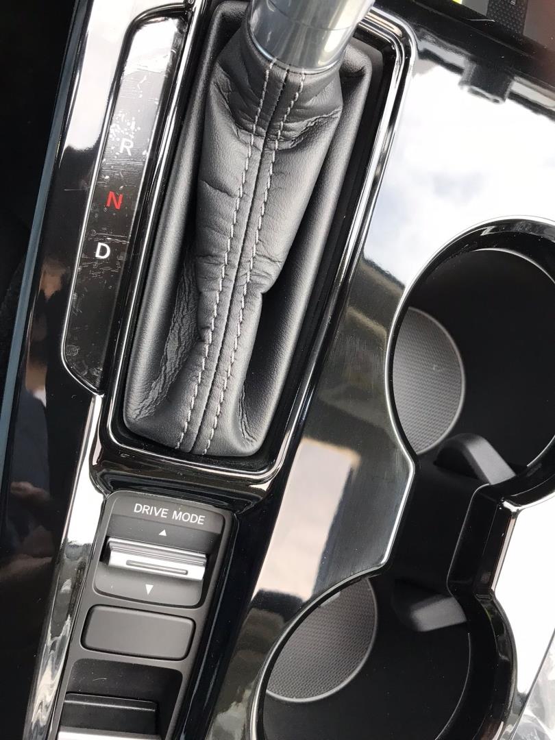 CIVIC FE1 2022 IÇIN UYUMLU  VITES KONSOL KAPLAMA -PIANO BLACK 