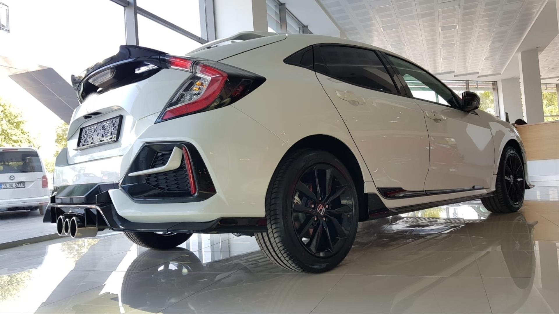 CIVIC FK7 2016-2020 IÇIN UYUMLU HATCHBACK SPOILER DTO BOYASIZ