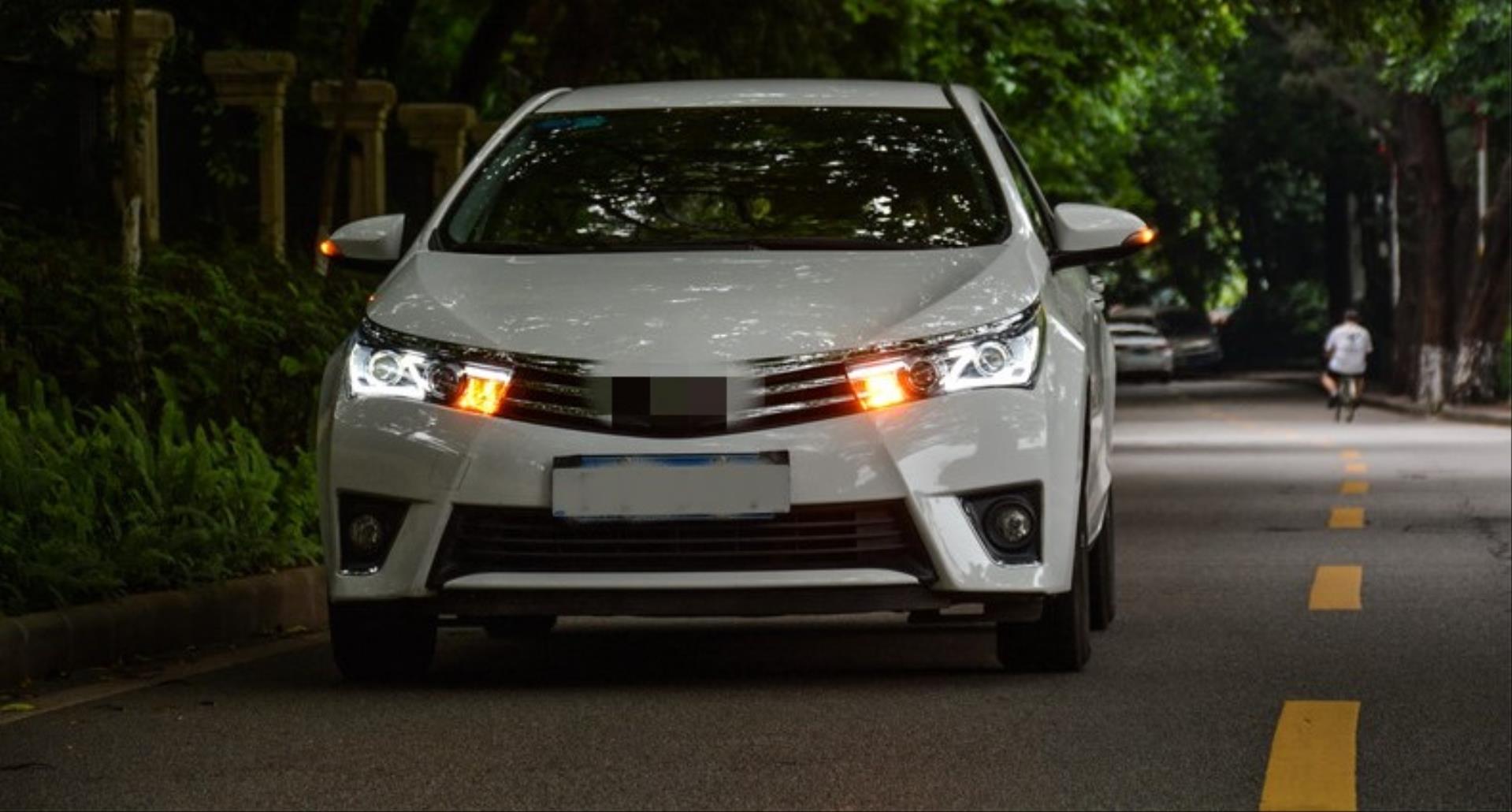 COROLLA 2014-2017 IÇIN UYUMLU LED FAR
