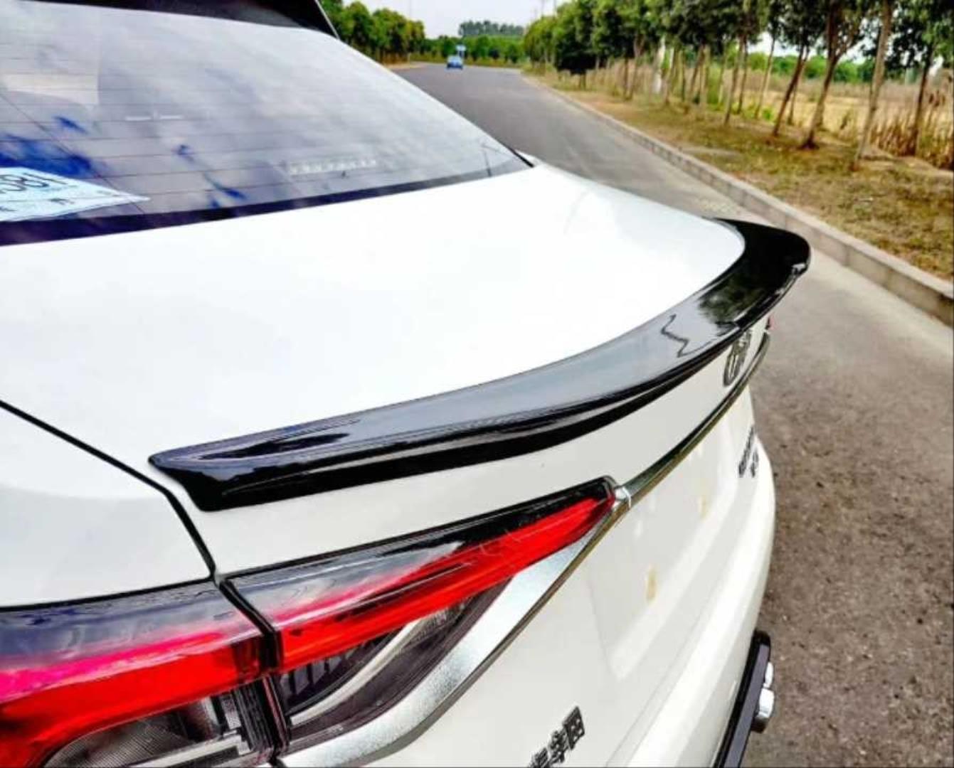 COROLLA 2019+ IÇIN UYUMLU BAGAJ USTÜ SPOILER B DIZAYN (PIANO BLACK) 