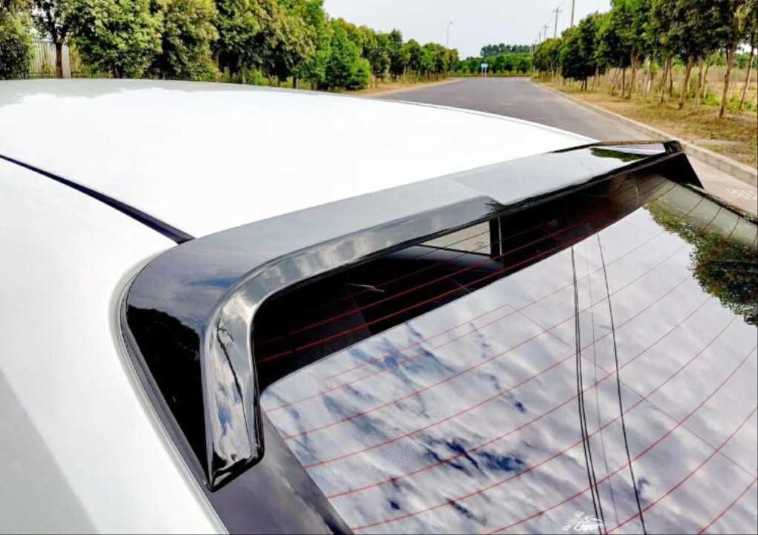COROLLA 2019+ IÇIN UYUMLU CAM ÜSTÜ SPOILER (PIANO BLACK) 