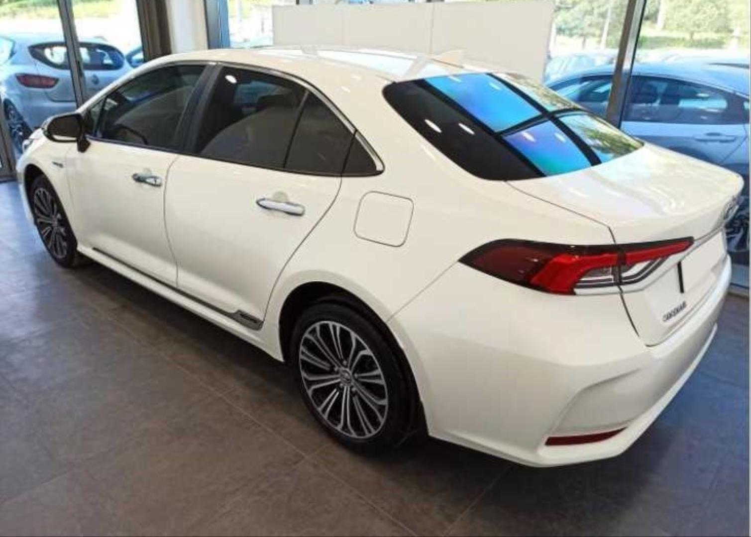 COROLLA 2019+ IÇIN UYUMLU KAPI ÇITASI NIKELAJ