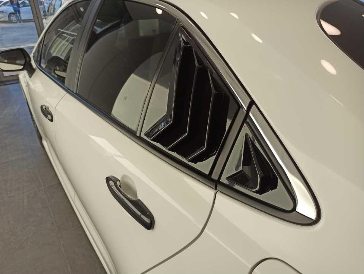 COROLLA 2019+ IÇIN UYUMLU KELEBEK KAPLAMA PIANO BLACK 