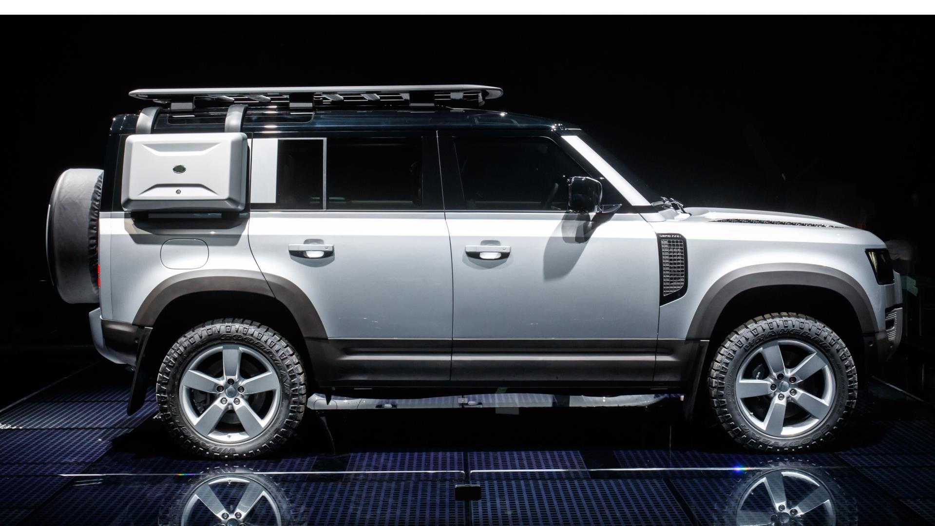 DEFENDER 2020+ IÇIN YAN GÖVDE ÇANTASI SILVER (90  LIK VE 110 LUK MODELLE UYUMLU)   