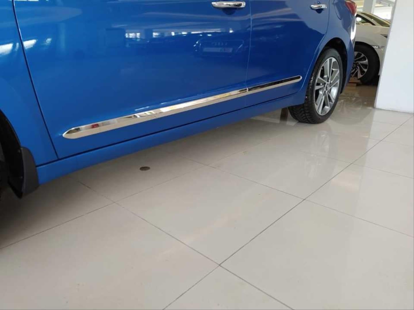 ELANTRA 2016-2019 IÇIN UYUMLU KAPI ÇITASI NIKELAJ
