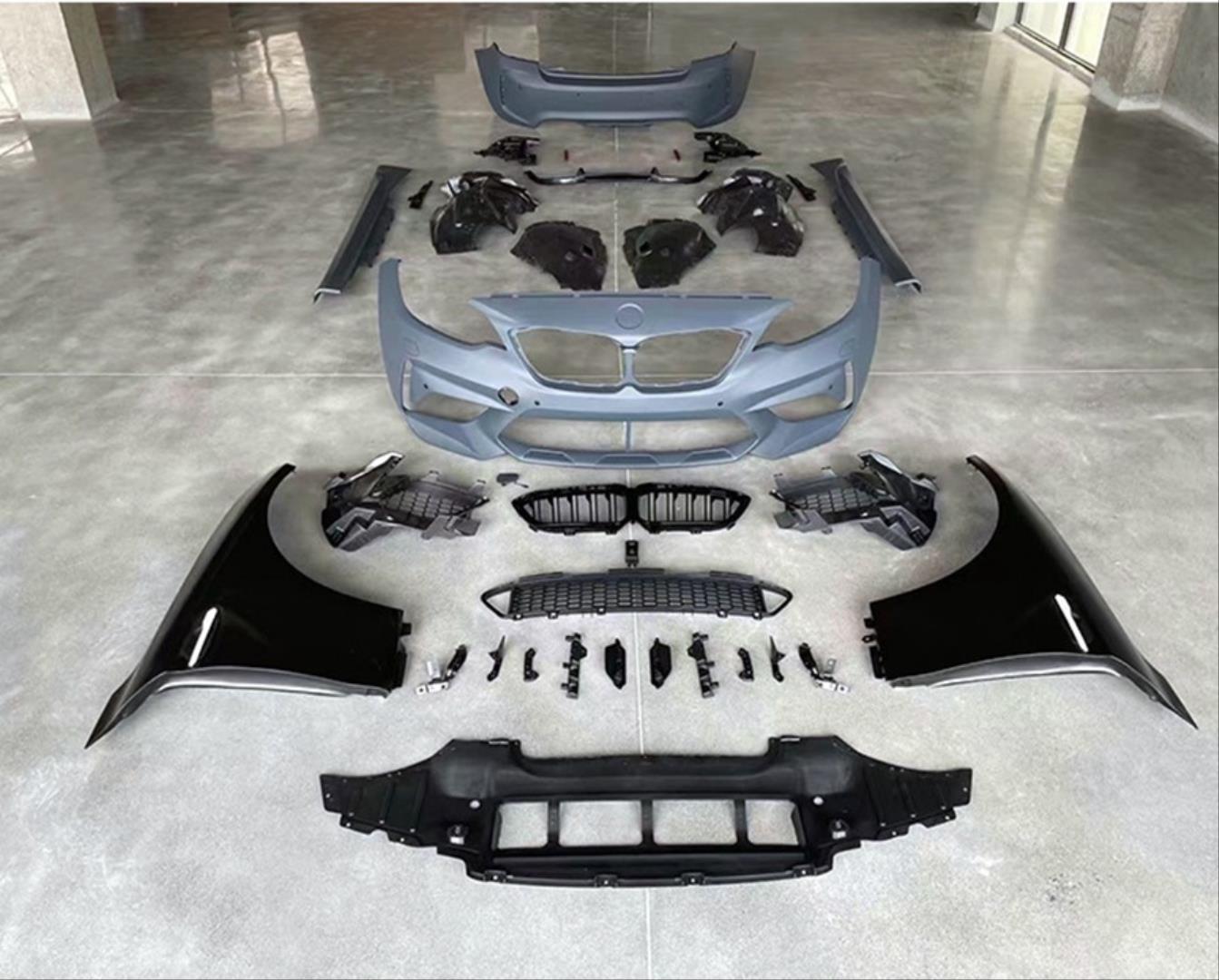 F22 2 SERİSİ İÇİN M2 COMPETITION WIDE BODY KIT  