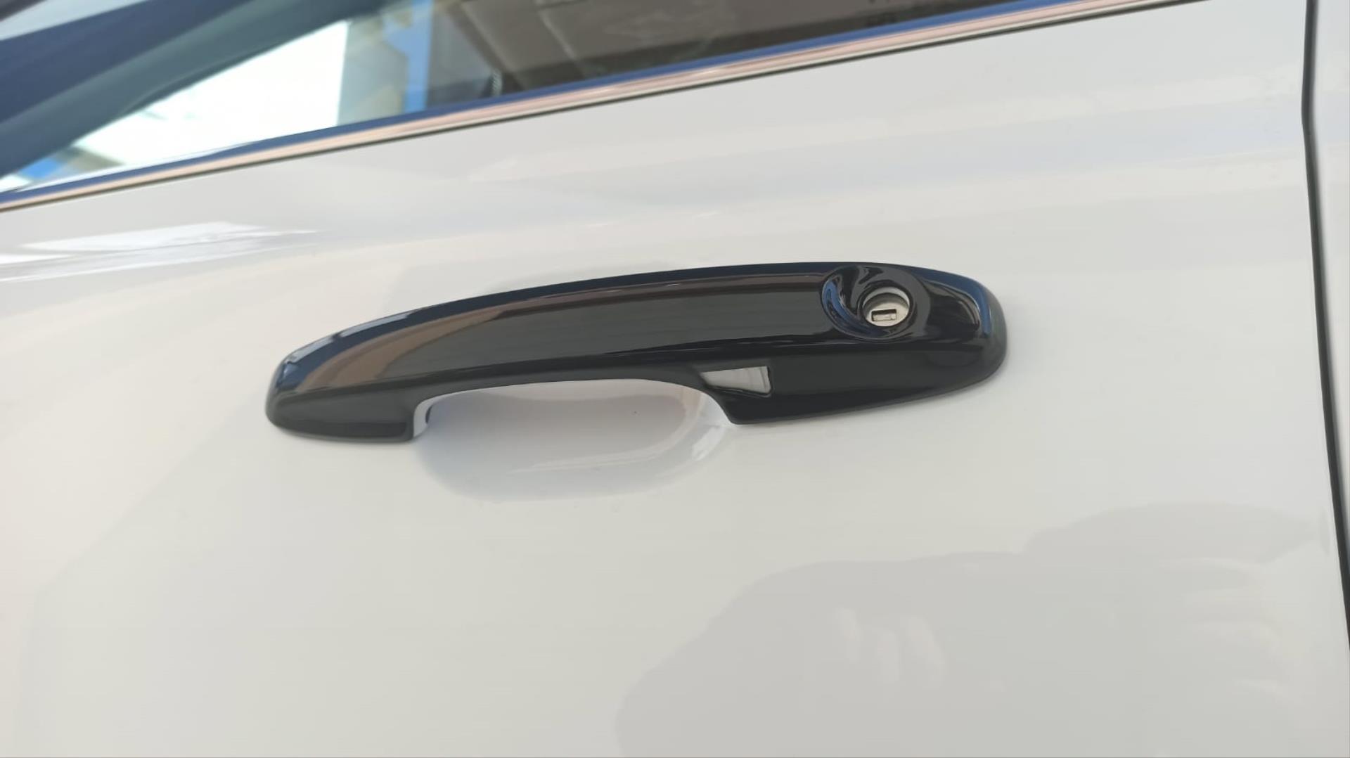 FOCUS IÇIN UYUMLU 2019+ KAPI KOLU PIANO BLACK(SMART KEY) 
