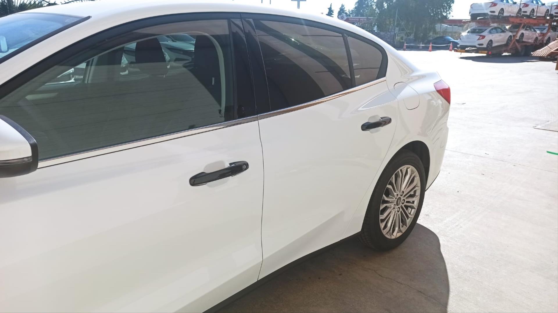 FOCUS IÇIN UYUMLU 2019+ KAPI KOLU PIANO BLACK(SMART KEY) 