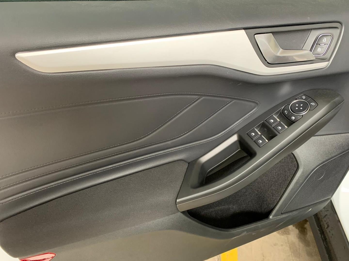 FOCUS IÇIN UYUMLU 2019+ PANEL KAPLAMA KALIN MODEL - SILVER (ABS) 