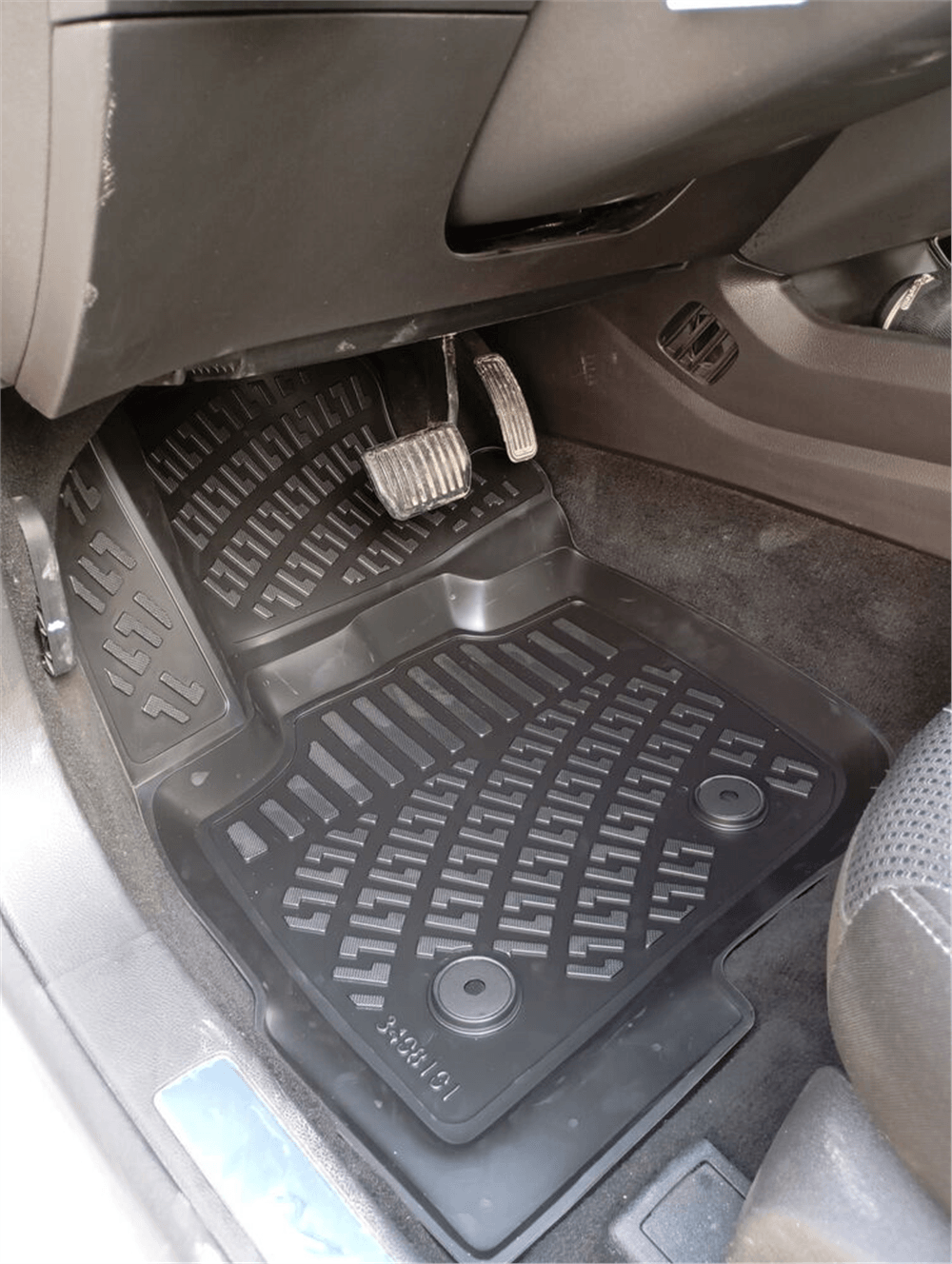 Ford Mondeo 2014 Sonrası Havuzlu Paspas