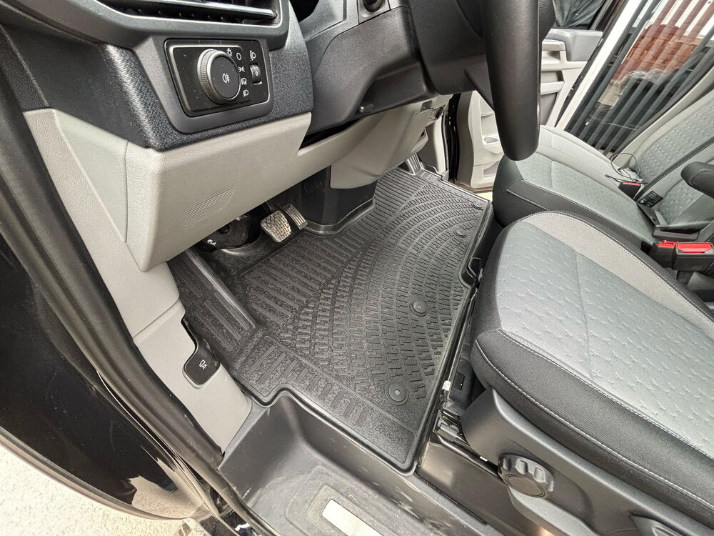 Ford Tourneo Custom 2024 Sonrası Havuzlu Paspas | Otomatik Vites