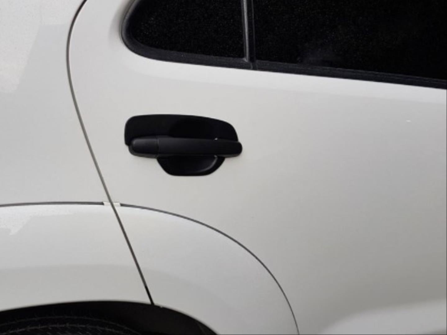 HILUX VIGO 2012-2015 IÇIN UYUMLU KAPI KOLU KAPLAMA SIYAH 