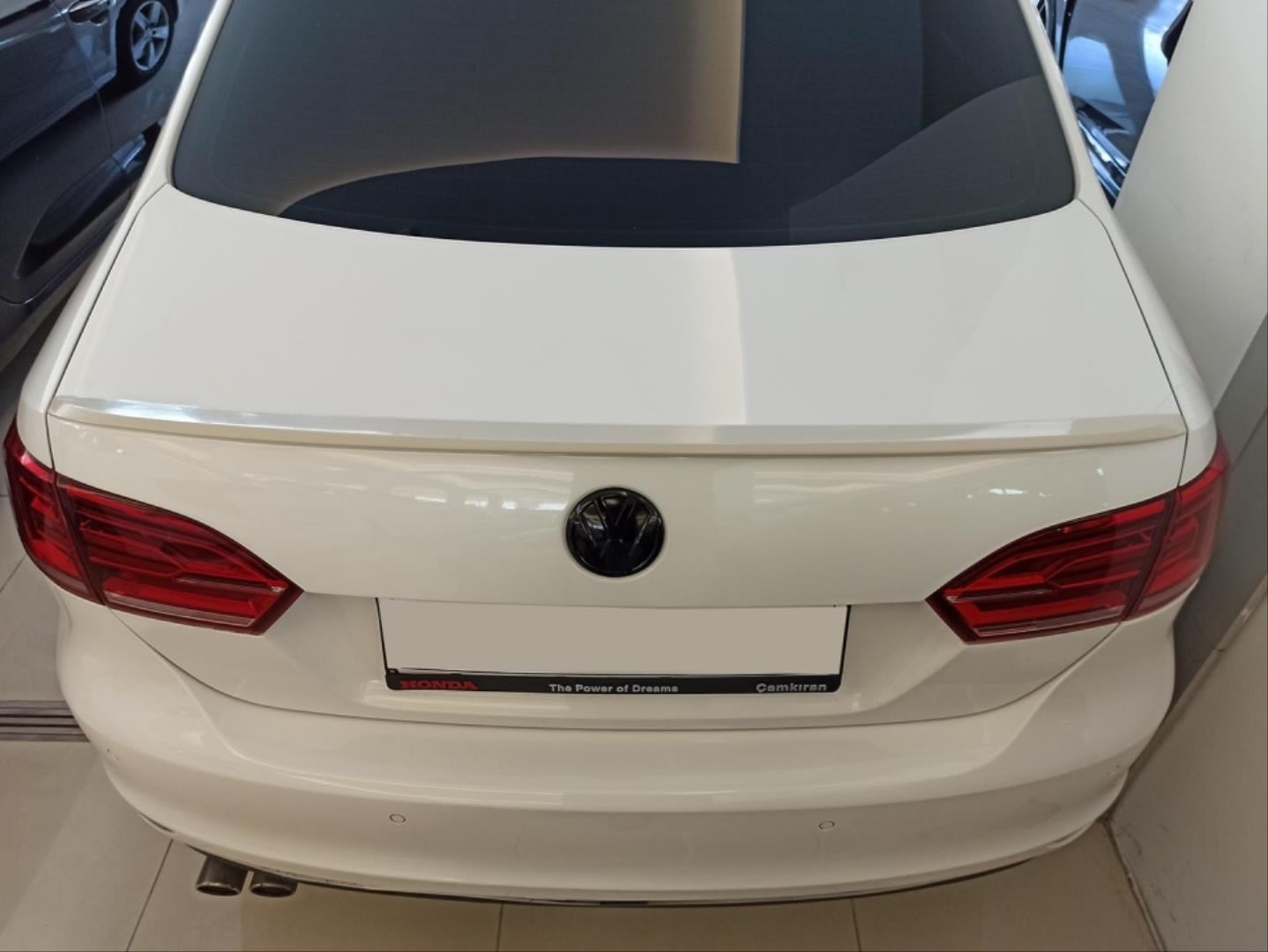 JETTA 2012-2018 IÇIN UYUMLU WING SPOILER - PIANO BLACK 