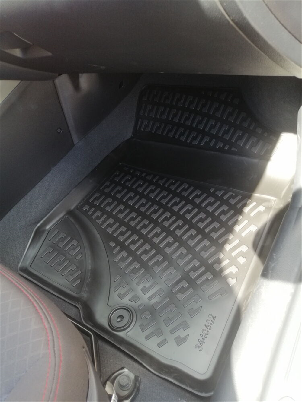 Kia Cerato 2009-2012 Havuzlu Paspas