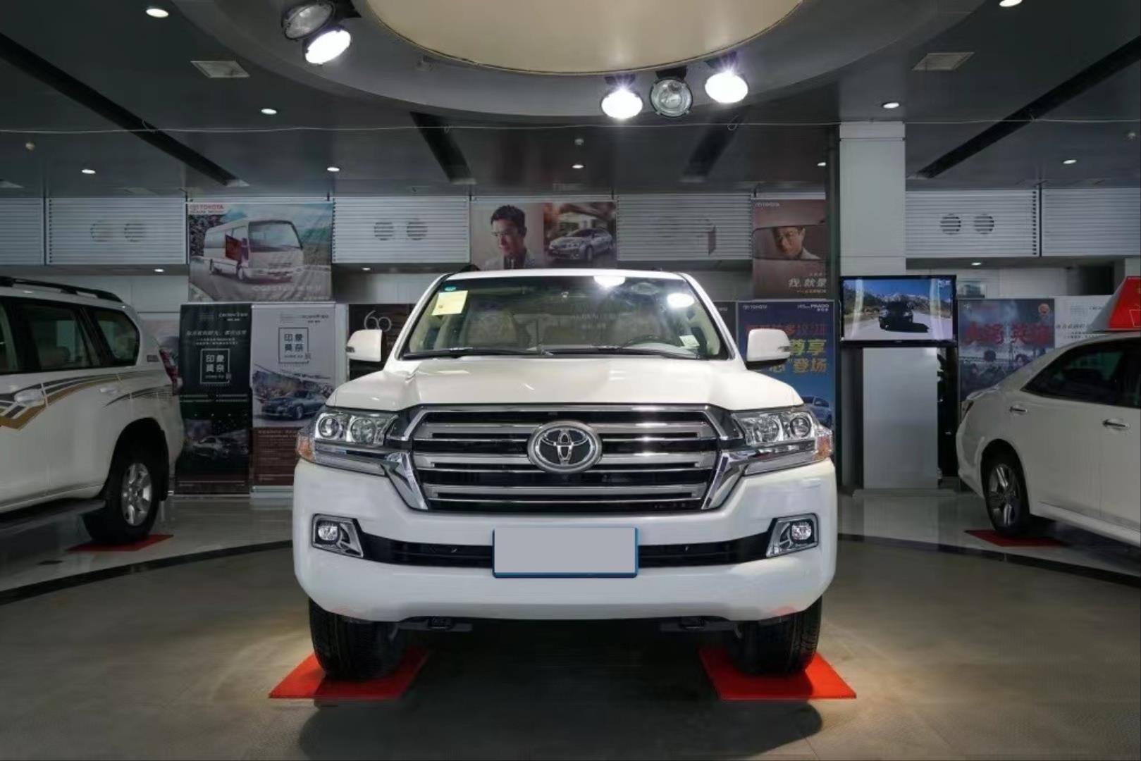 LAND CRUISER 2008-2015 IÇIN FACELIFT BODY KIT (2016+ IÇIN UYUMLU GÖRÜNÜM)  
