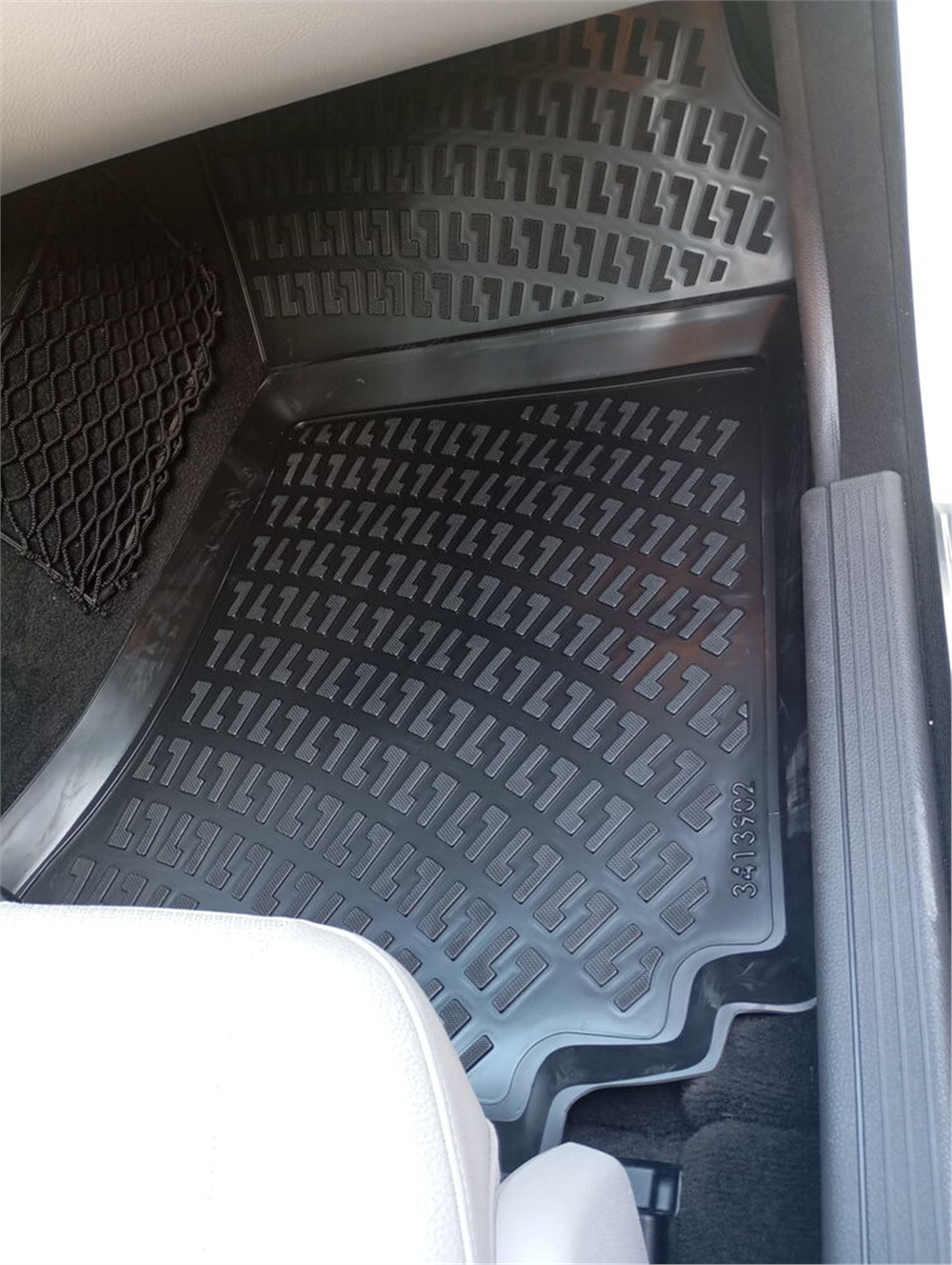 Mercedes-Benz C Serisi 2007-2014 W204 Havuzlu Paspas