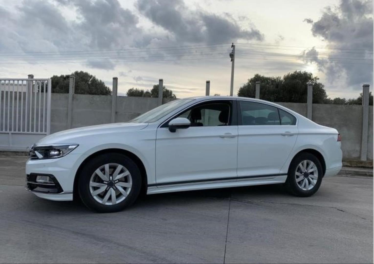 PASSAT 2015+ IÇIN UYUMLU  B8 R-LINE YAN MARSPIYEL 