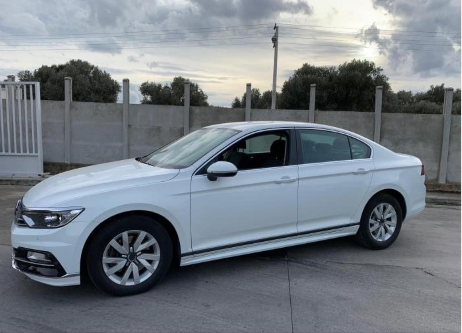 PASSAT 2015+ IÇIN UYUMLU  B8 R-LINE YAN MARSPIYEL 