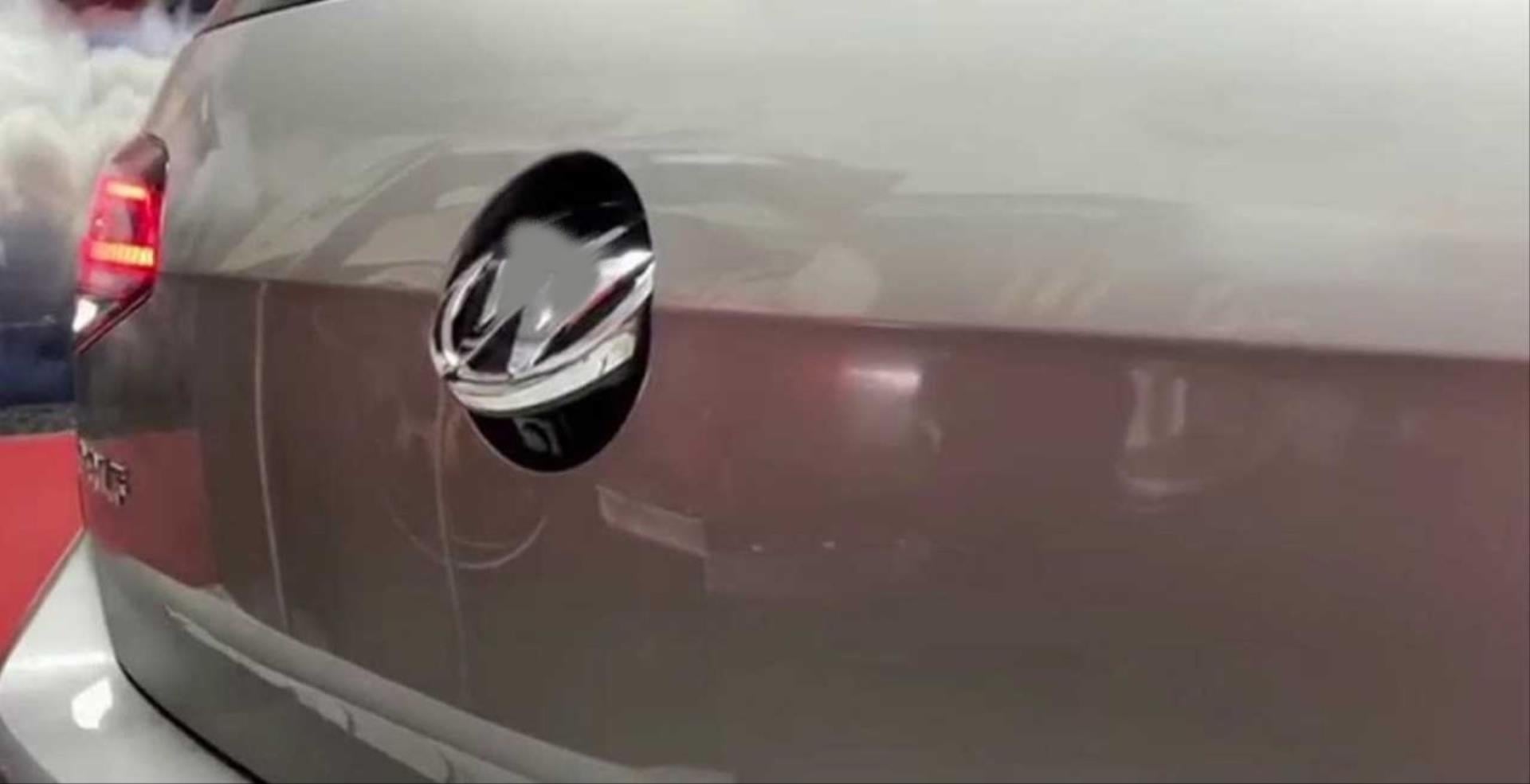PASSAT B8 IÇIN UYUMLU LOGO KAMERA (DIREKSIYON UYUMLU DINAMIK KILAVUZ ÇIZGILI)