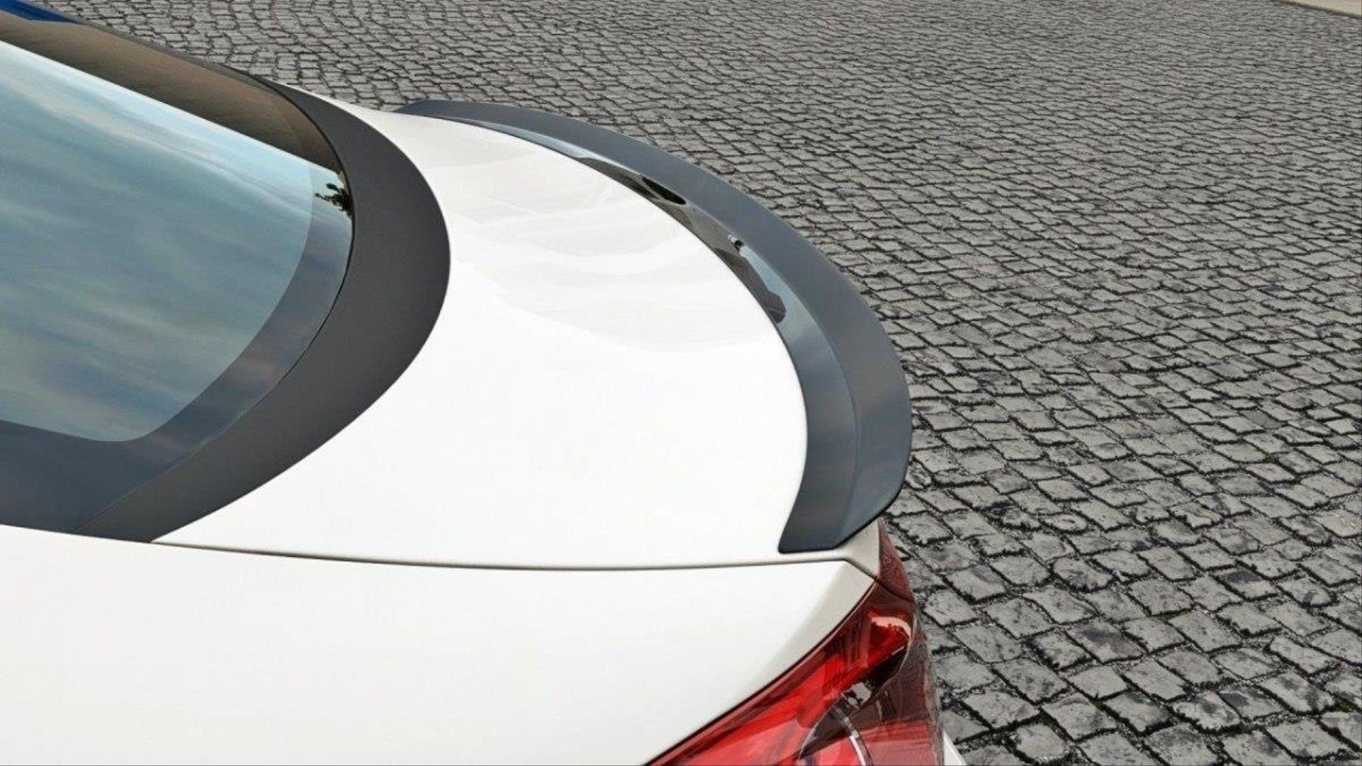 PASSAT CC SPOILER - PIANO BLACK 