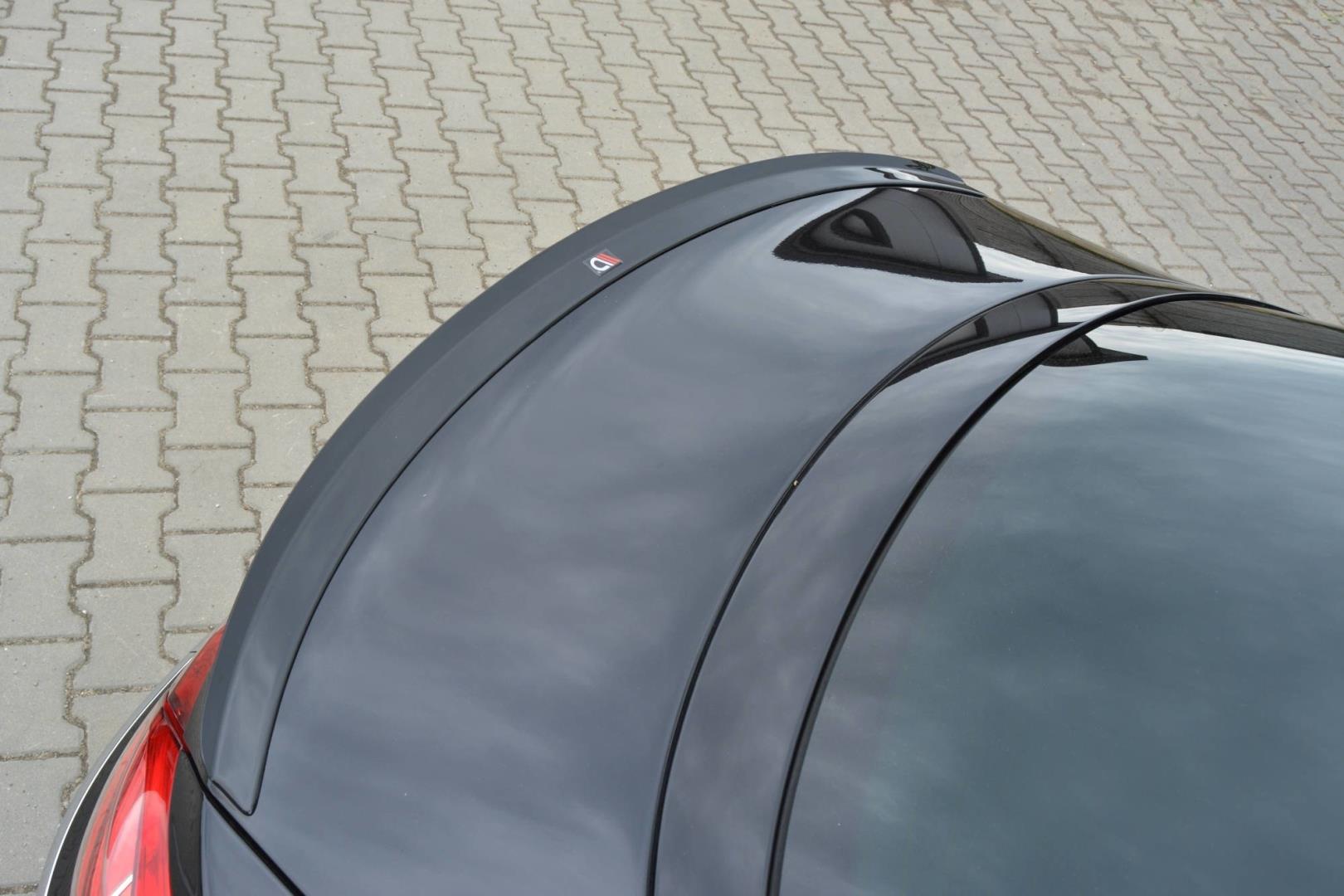 PASSAT CC SPOILER - PIANO BLACK 