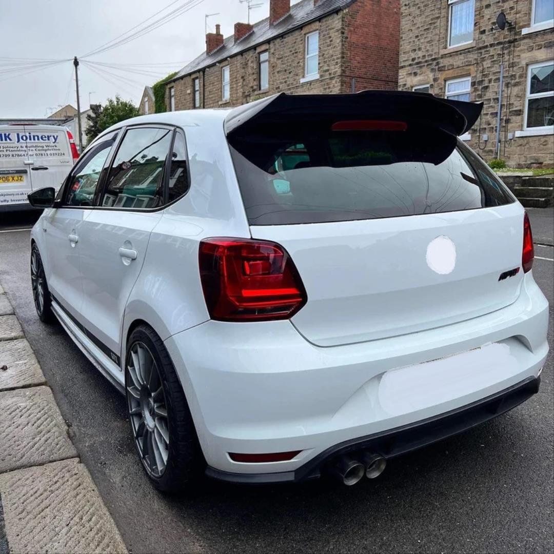 POLO  2010-2017 IÇIN BATMAN SPOILER - PIANO BLACK  