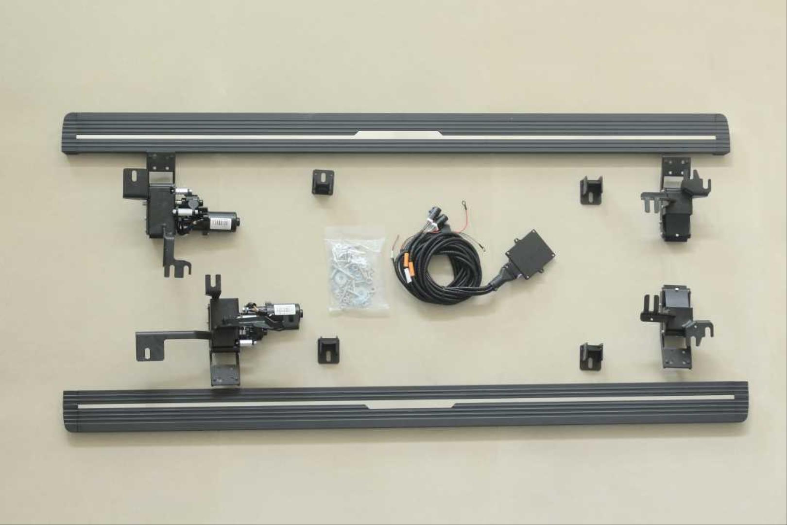 Q8 2019-2020 IÇIN UYUMLU ELEKTRIKLI YAN BASAMAK  