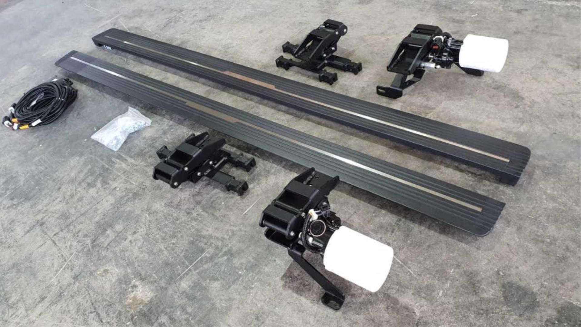 RR VELAR IÇIN ELEKTRIKLI BASAMAK 2017-2020 
