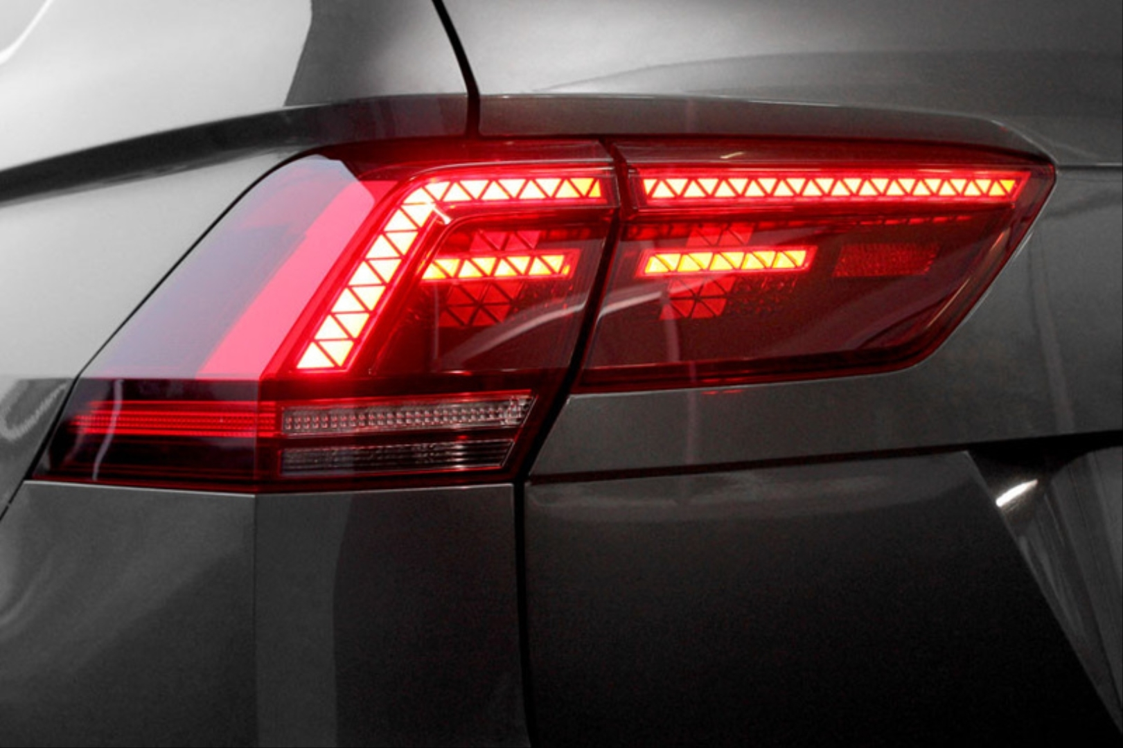 TIGUAN 2016-2021 IÇIN UYUMLU  HIGHLINE LED STOP   