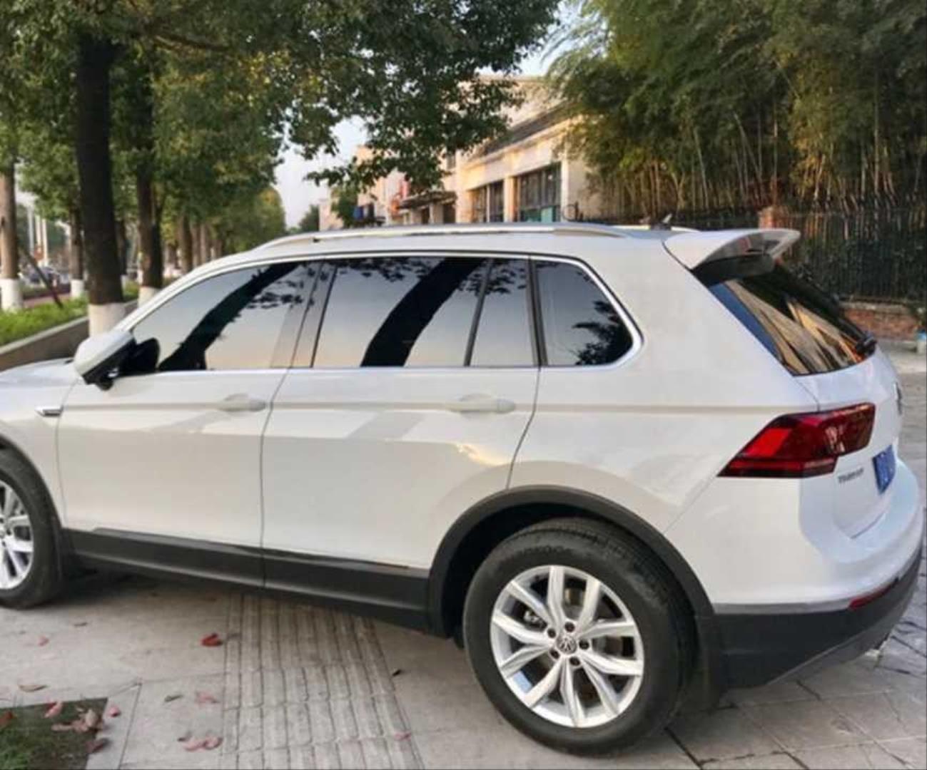 TIGUAN 2016+ IÇIN UYUMLU R LINE SPOILER (BOYASIZ)