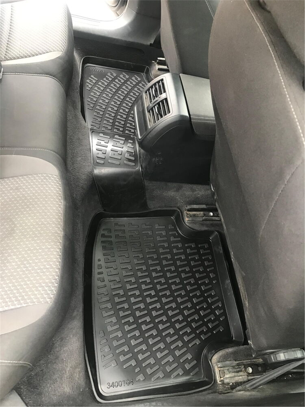Volkswagen Passat B8 2015-2022 Havuzlu Paspas