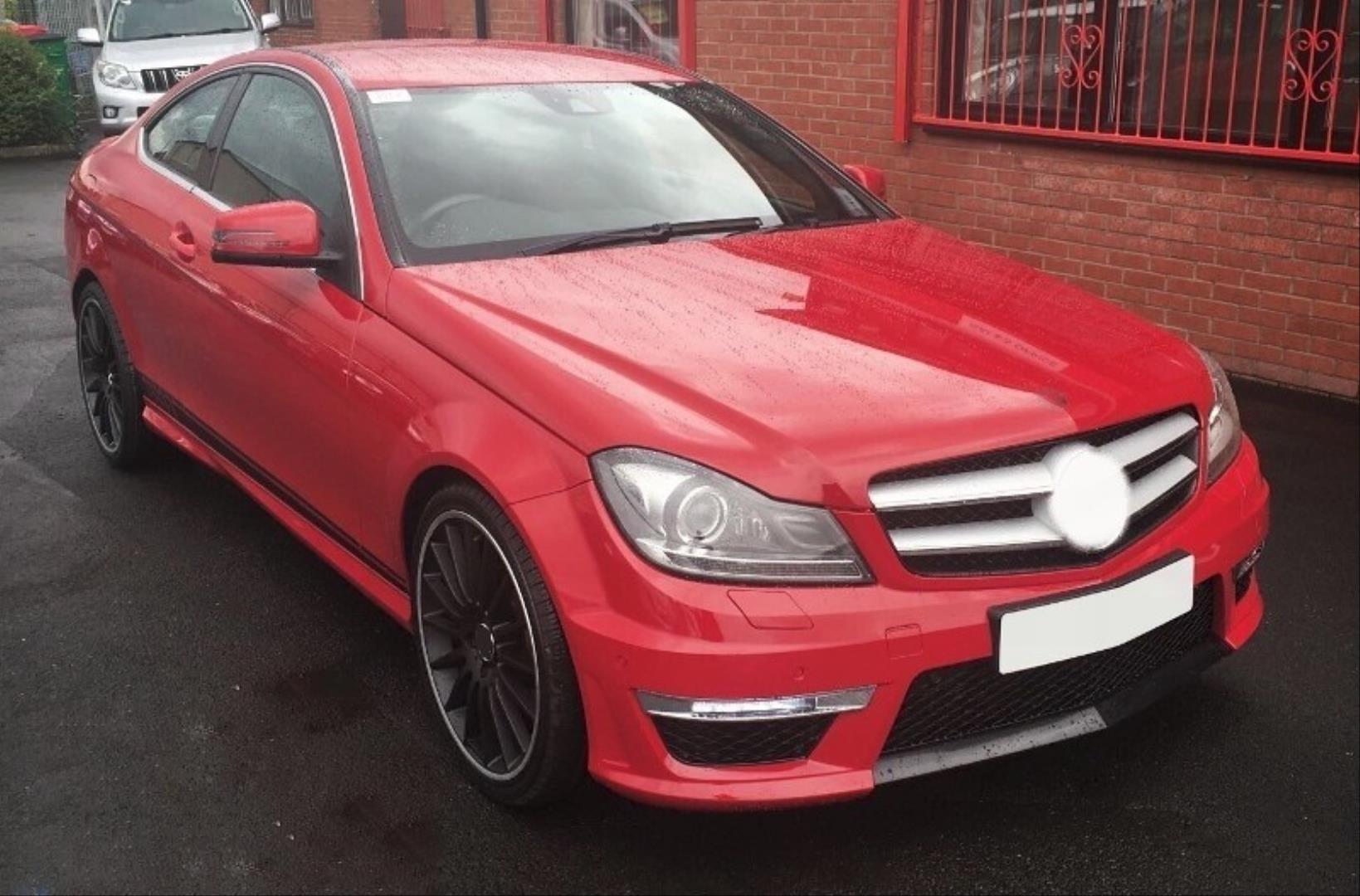 W204 C SERISI IÇIN UYUMLUC63 BODY KIT (MAKYAJLI) (2012-2015)  