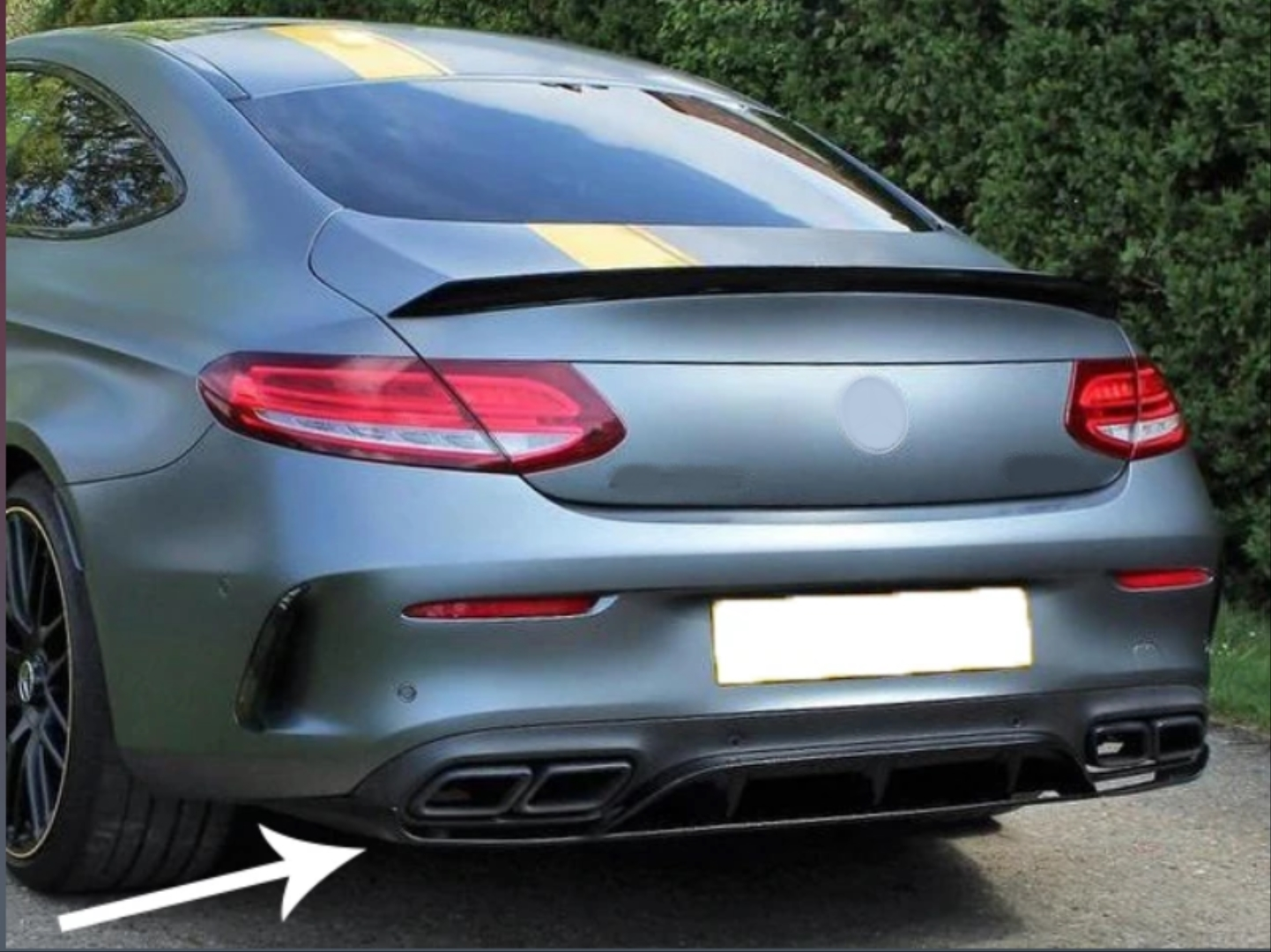 W205 C COUPE IÇIN EDITION 1 DIFÜZÖR & EGZOZ SETI PIANO BLACK (AMG)