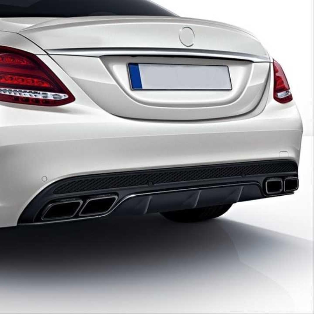 W205 C SERISI IÇIN SIYAHDIFÜZÖR & EGZOZ SETI (NORMAL SEDAN) - SIYAH EGZOZ ILE 